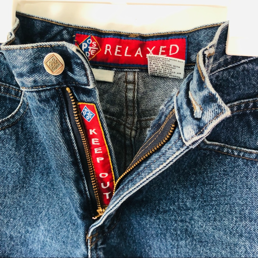 sold - VINTAGE 90s High Waisted Raw Hem Denim Mom Shorts - Picture 2 of 14